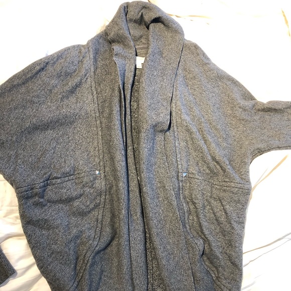 Aritzia Detroit Cardigan - Picture 4 of 8